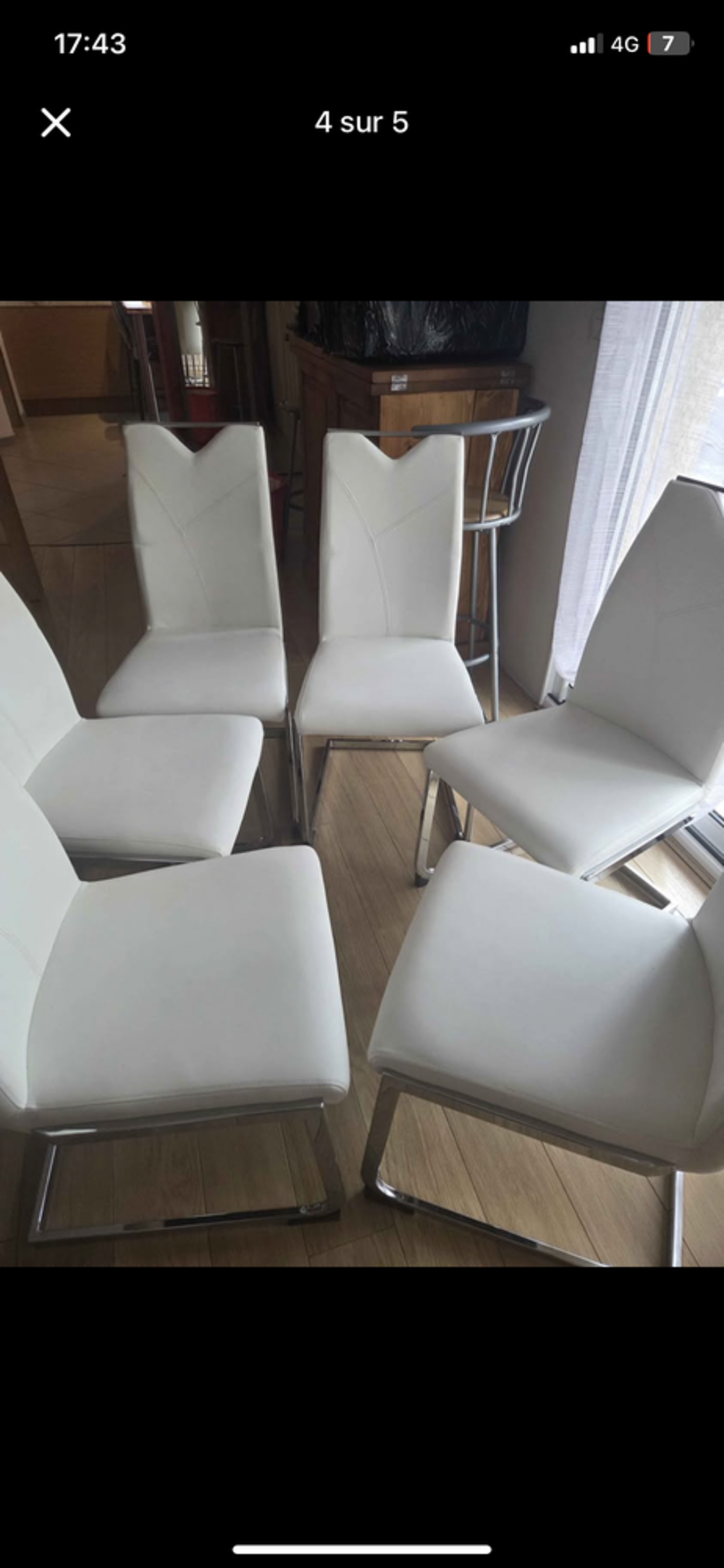 Table &agrave; manger et 6 chaises Meubles