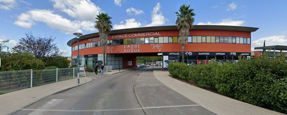   A louer : Local professionnel neuf 