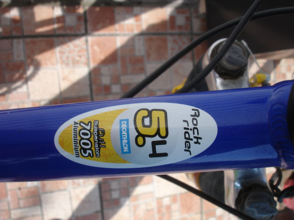 VTT tout suspendu en alu. Vélos