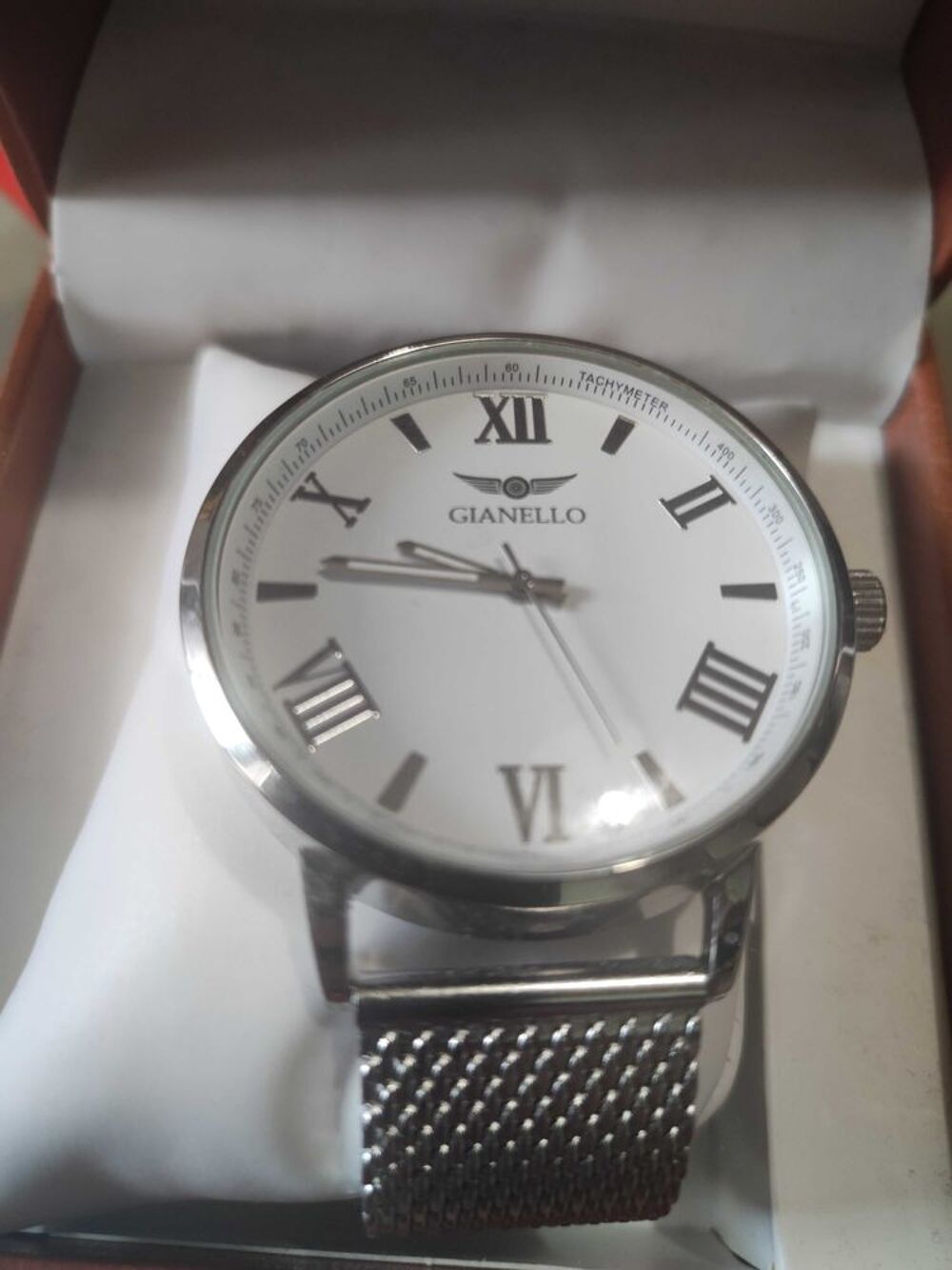Montre homme acier Gianello prix 395 dollars. Bijoux et montres