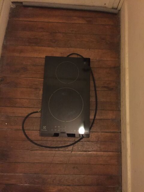 plaque  induction - Electrolux 200 Paris 17 (75)