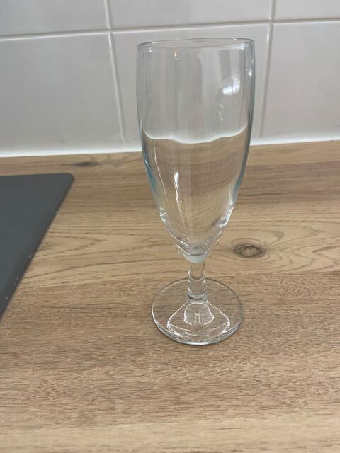 Lot de 16 fl�tes � champagne 15 La Baule-Escoublac (44)