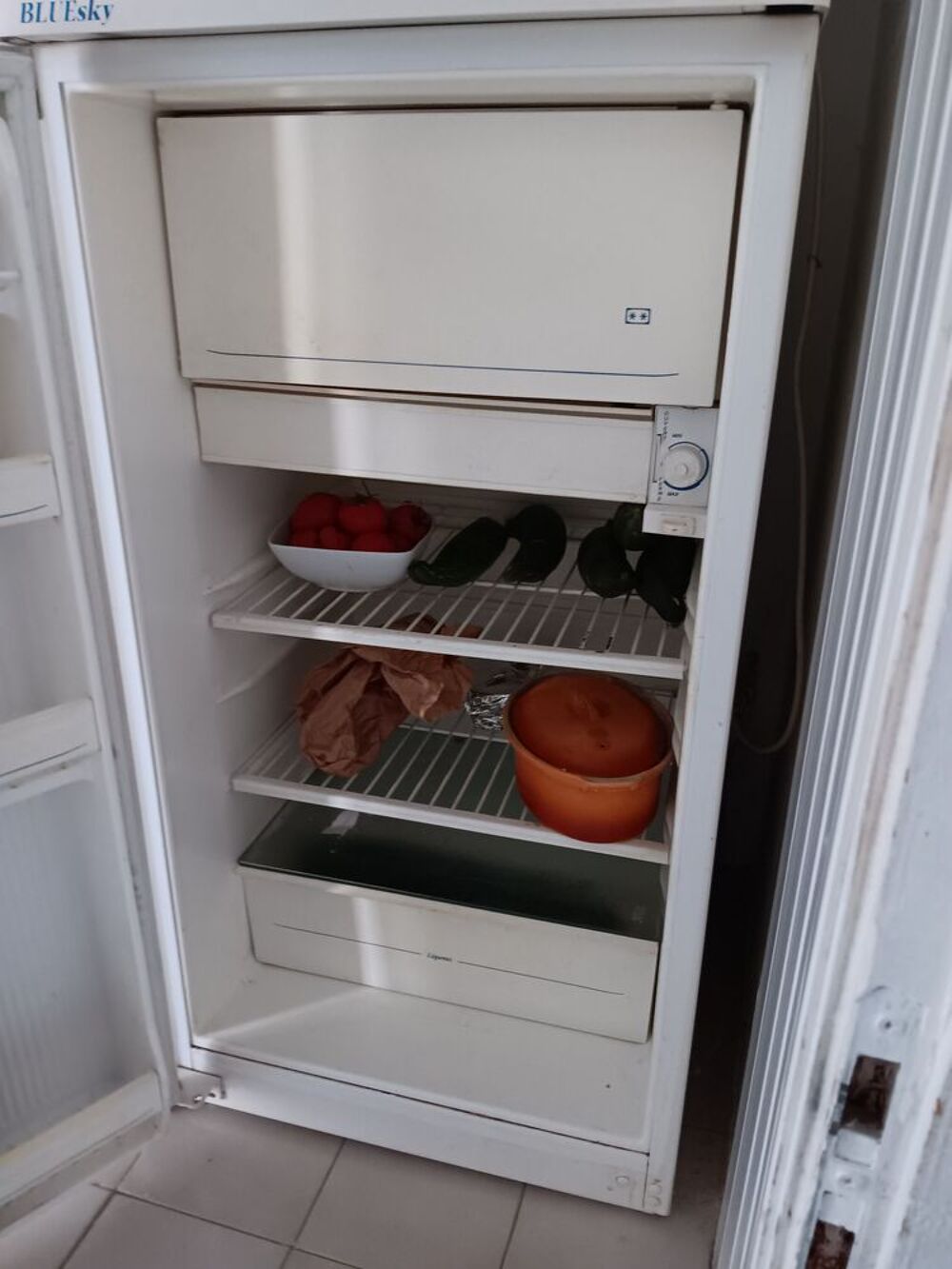R&eacute;frig&eacute;rateur bon &eacute;tat Electroménager