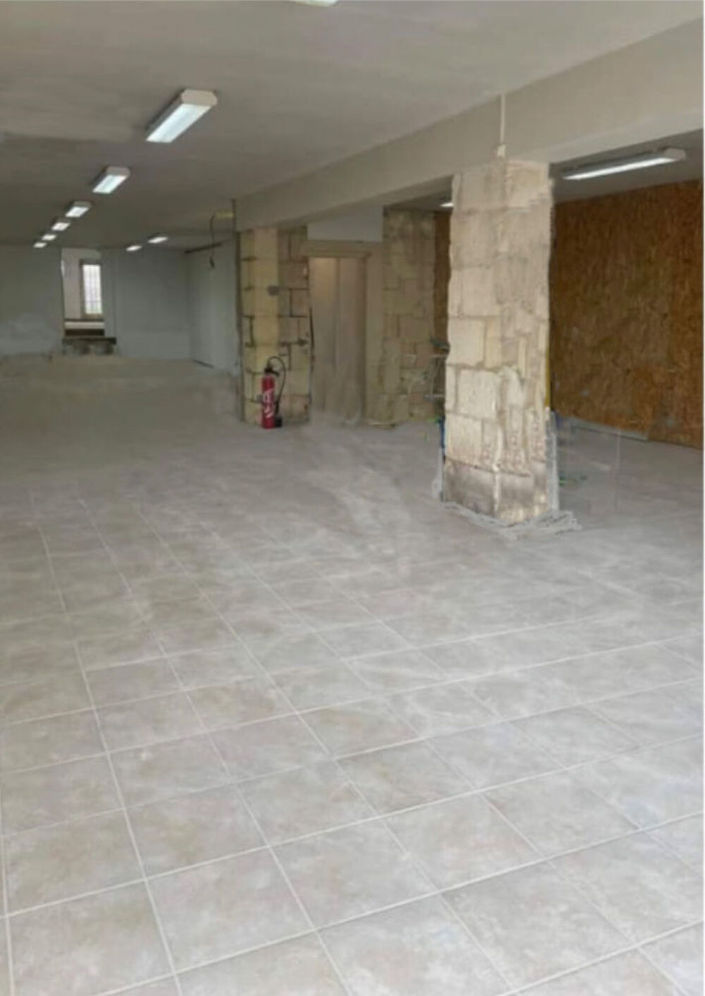 Location Autre Local 225m2 Saint-loubès