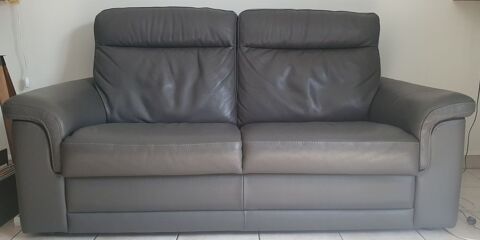 Canap cuir Nicoletti gris fonc 3 places
470 Coubert (77)