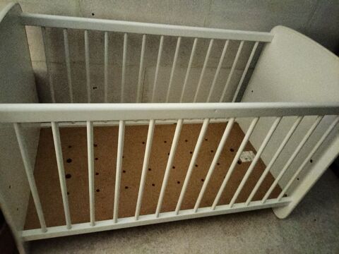 lit � barreaux 50 La Chapelle-Th�cle (71)