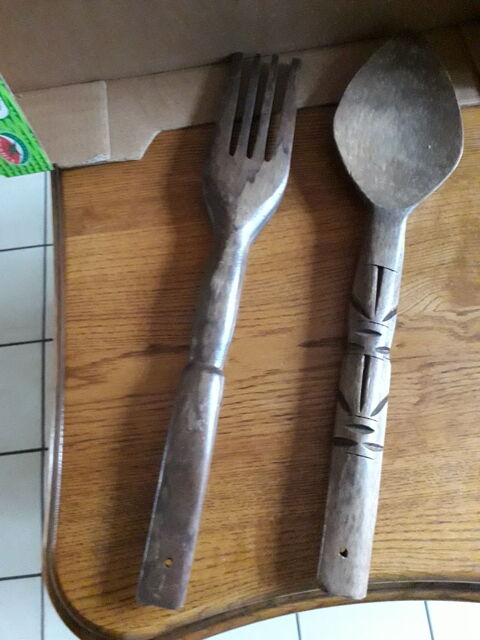 CUILLERE A BOIS DECORATION. 4 Fr�vent (62)