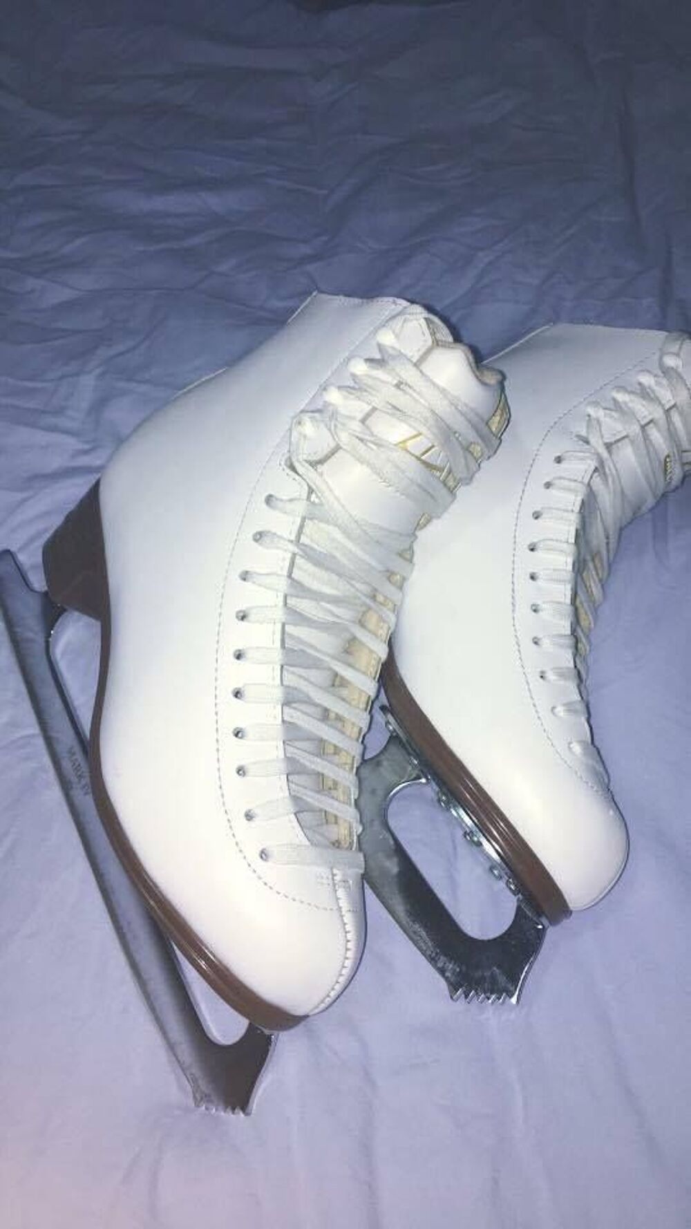 Patin &agrave; glace taille 8 1/2 Sports
