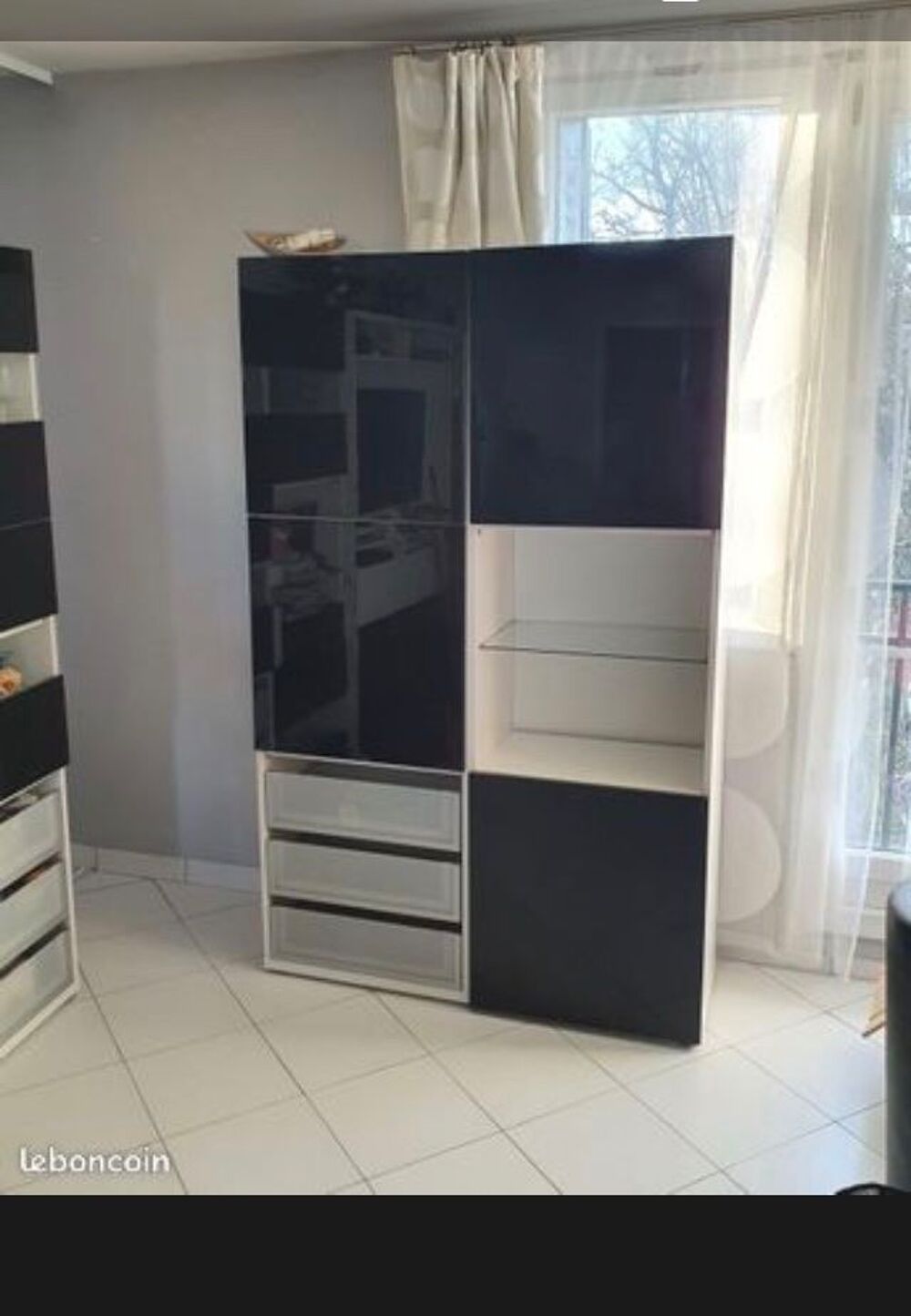 Meuble IKEA gamme Besta noir laqu&eacute; et blanc h192xp40xl120 Meubles