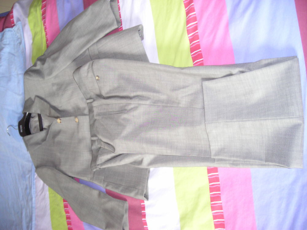 Costume HUGO BOSS GRIS CLAIR ETAT NEUF Vêtements