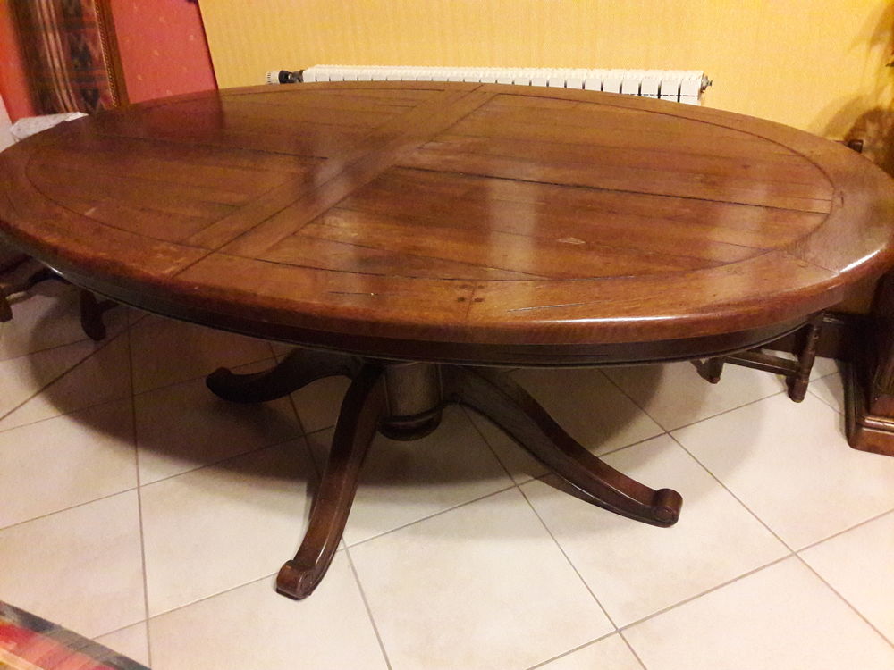 TABLE OVALE Meubles