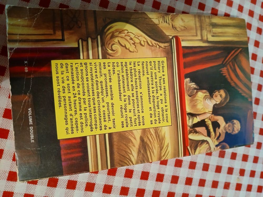 LIVRE LOGE ROYALE
PRESSES POCKET
N&deg; 705
Livres et BD
