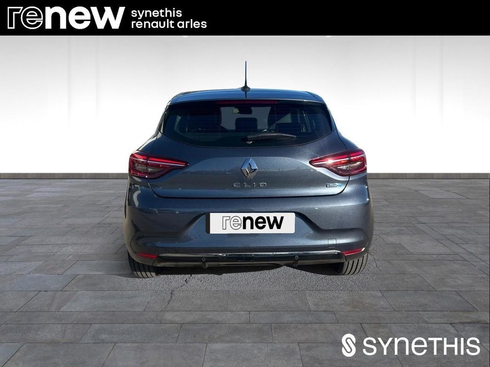 Clio V Clio E-Tech 140 - 21N Intens 2022 occasion 13200 Arles