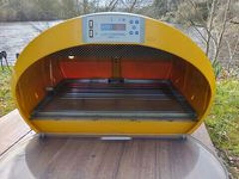   Incubateur FIEM 180 oeufs neuf 