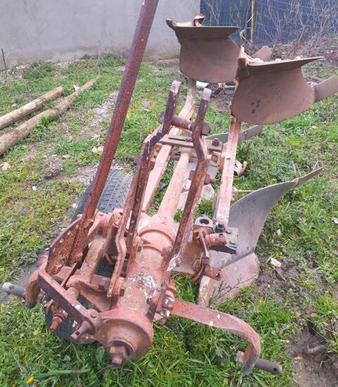 charrue huard  bi corps hb 3 300 Claveyson (26)