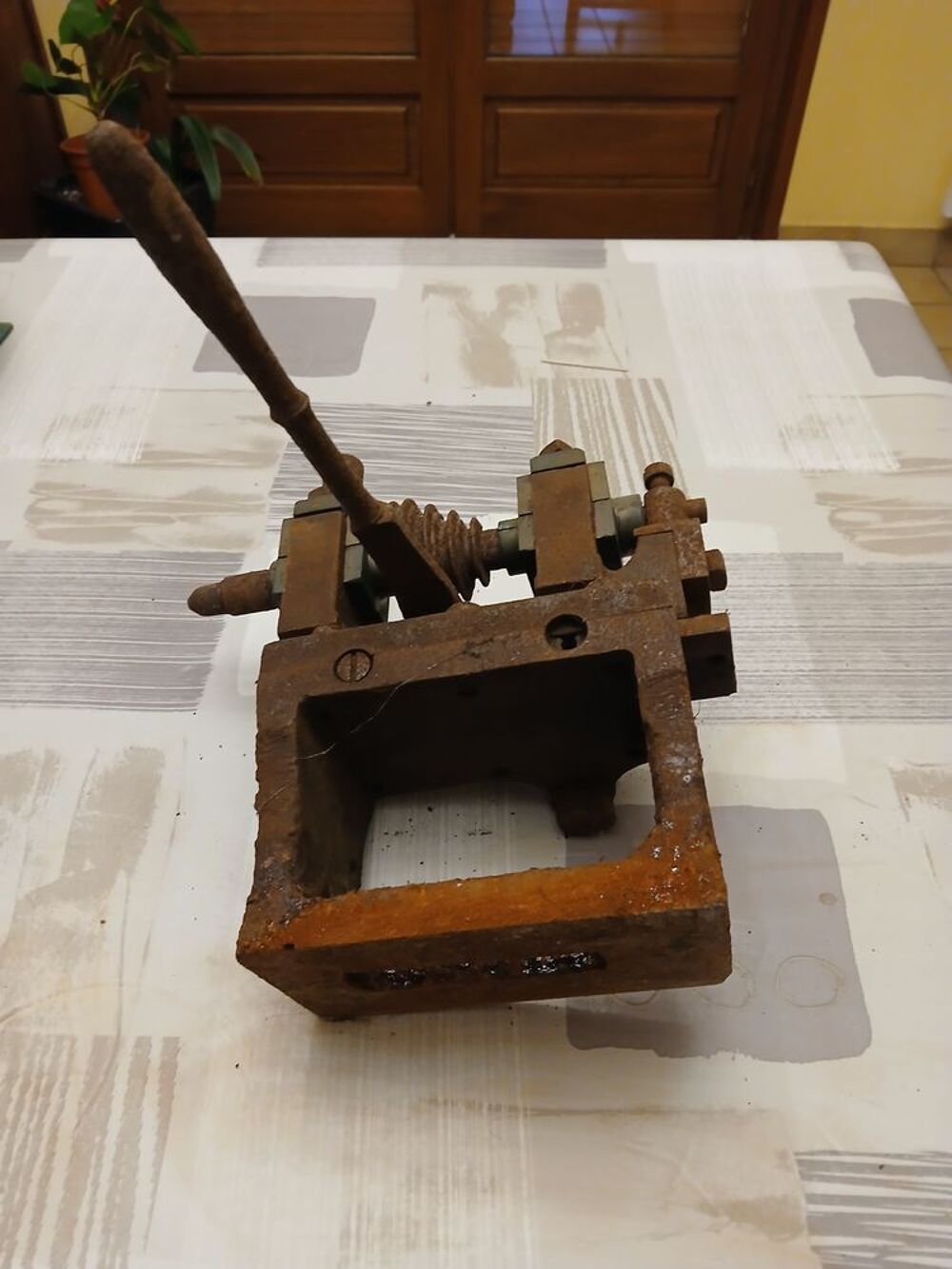 Ponceuse et chignole tr&egrave;s anciens &eacute;tat correct Décoration