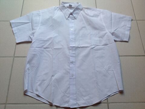 CHEMISE BLANCHE MANCHES COURTES TAILLE L Envoi possible
7 Trégunc (29)
