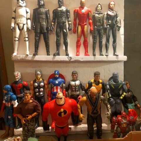 figurines supers h�ros (4� pce)
4 Mirecourt (88)