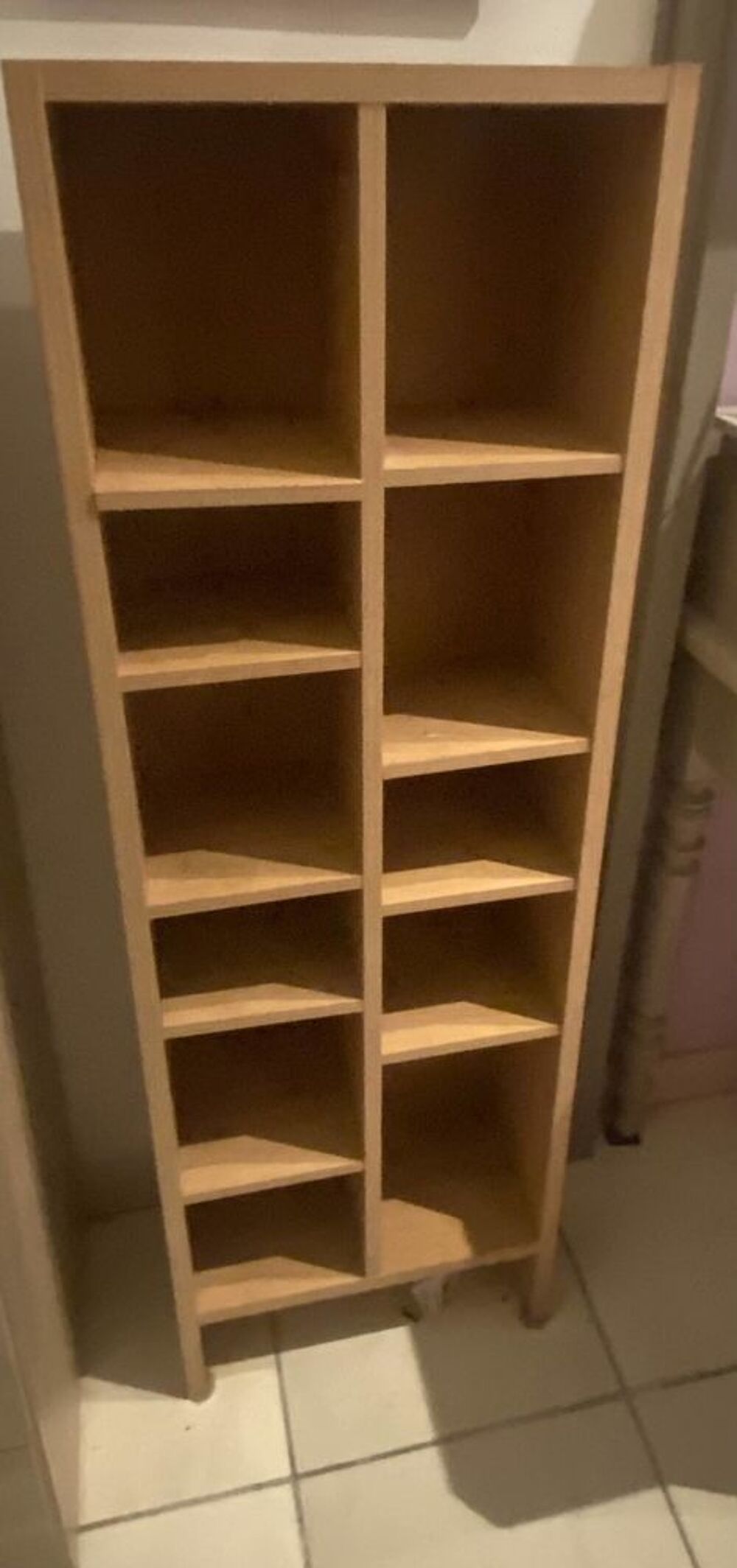 ETAGERE DE RANGEMENT LIVRES, CD OU AUTRES
Meubles
