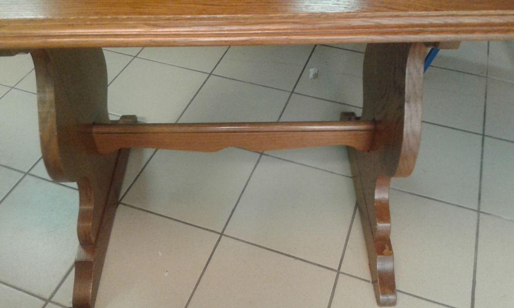 Table en bois massif Meubles