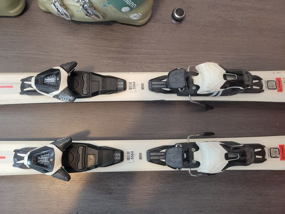 Skis Atomic ? Quasi neufs Sports