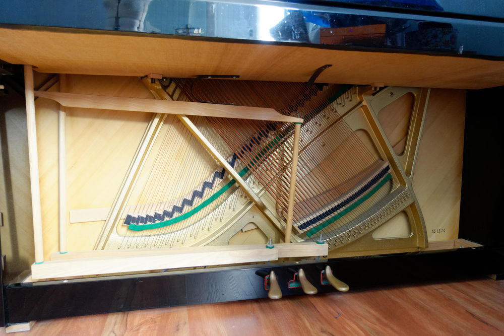 PIANO DROIT MARQUE ROSLER Instruments de musique