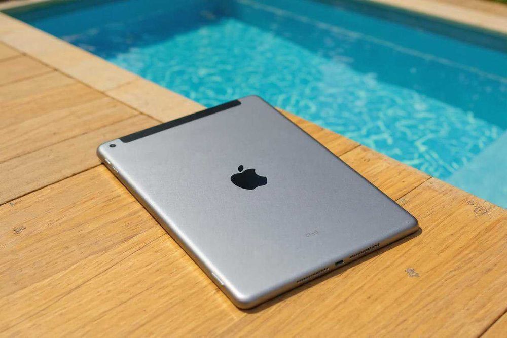 iPad Air 2 - 128 GB de stockage Téléphones et tablettes