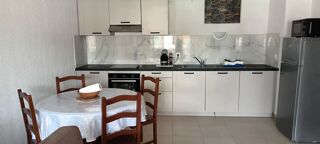  Appartement à louer 3 pièces 68 m²