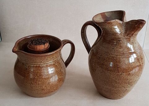 Pichets en gr�s NEUFS 15 Marignane (13)