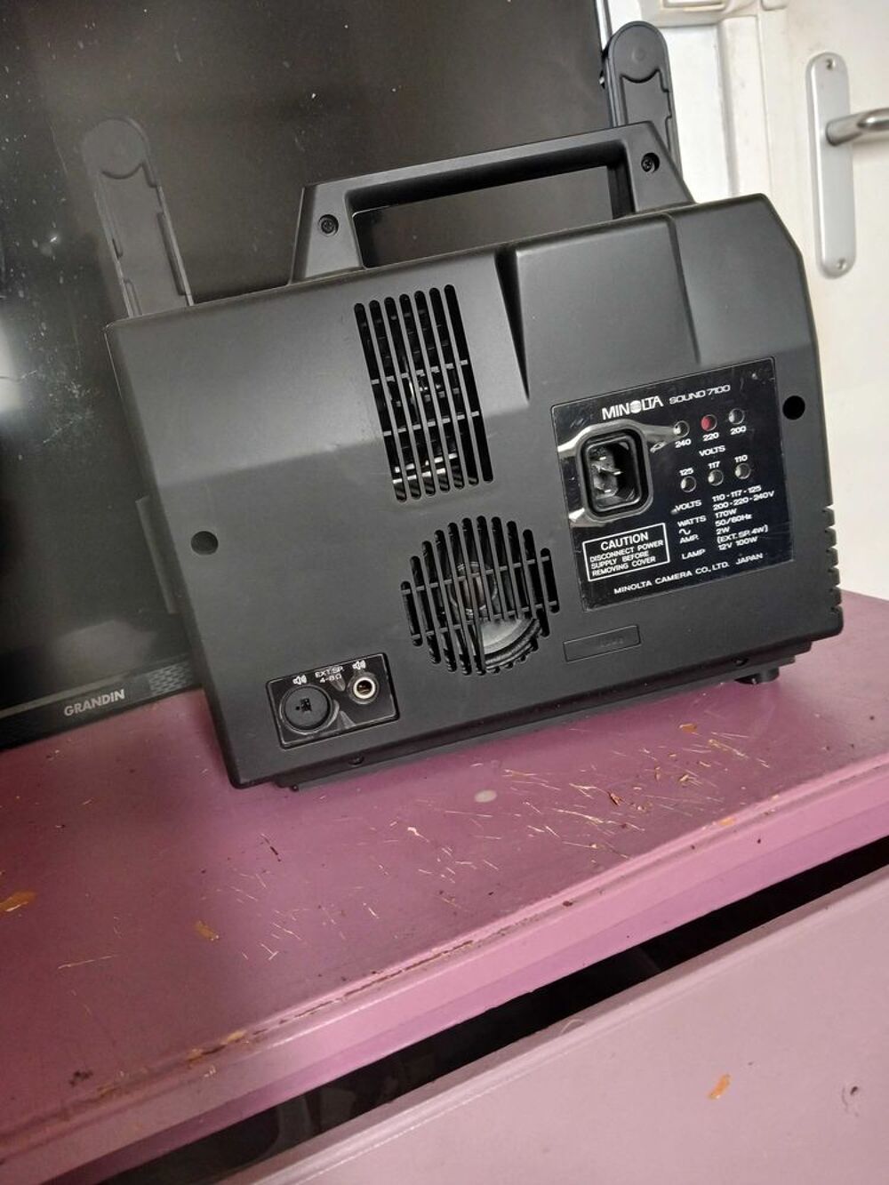 ancien projecteur tr&egrave;s bon &eacute;tat 
