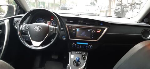 Toyota Auris Touring Sports Hybride 136h Business 2014 occasion Vitry-sur-Seine 94400
