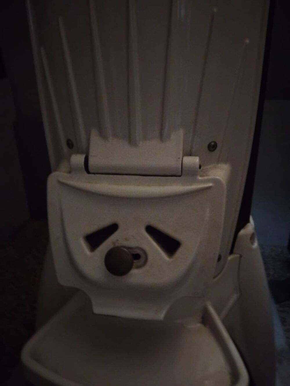 Po&ecirc;le &agrave; bois en fonte Invicta Electroménager
