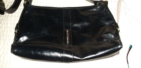 sac porté épaule  Arthur Aston Loupian (34)