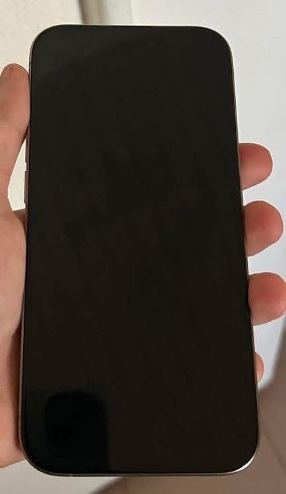 iPhone 15 pro titane naturel Téléphones et tablettes