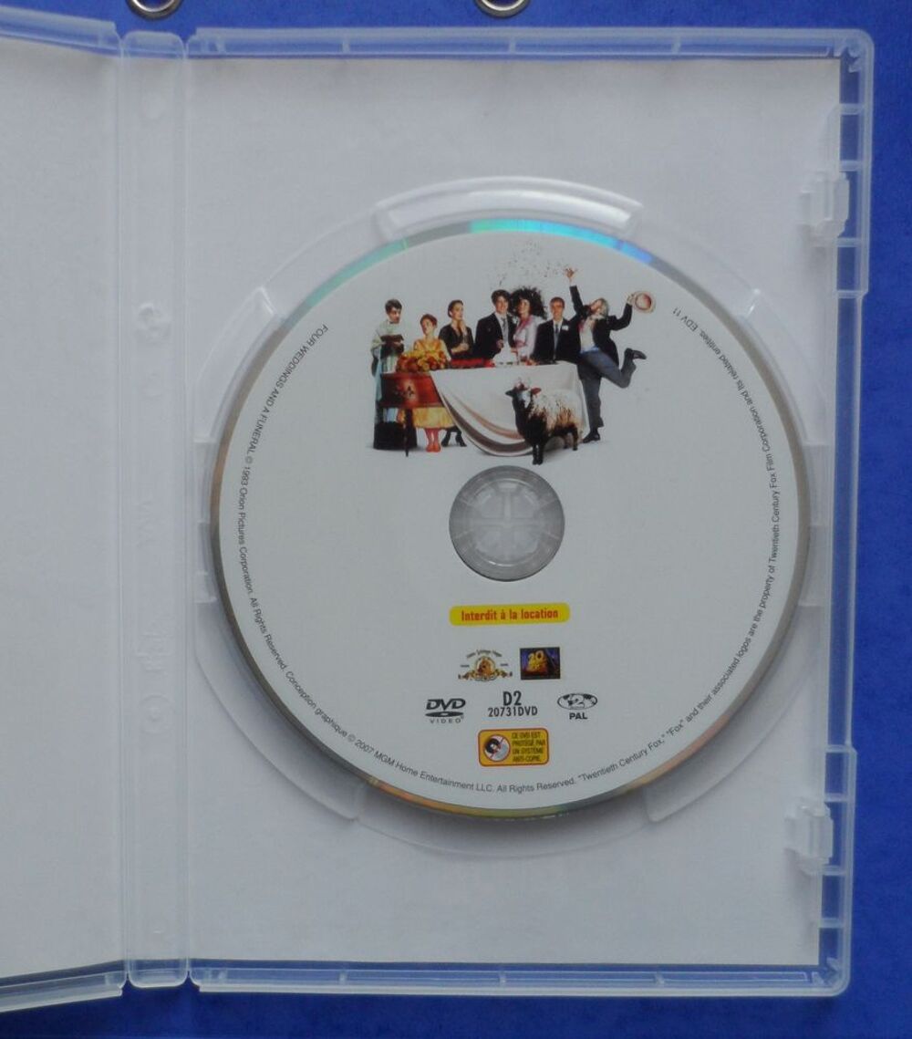 DVD 4 mariages et un enterrement DVD et blu-ray