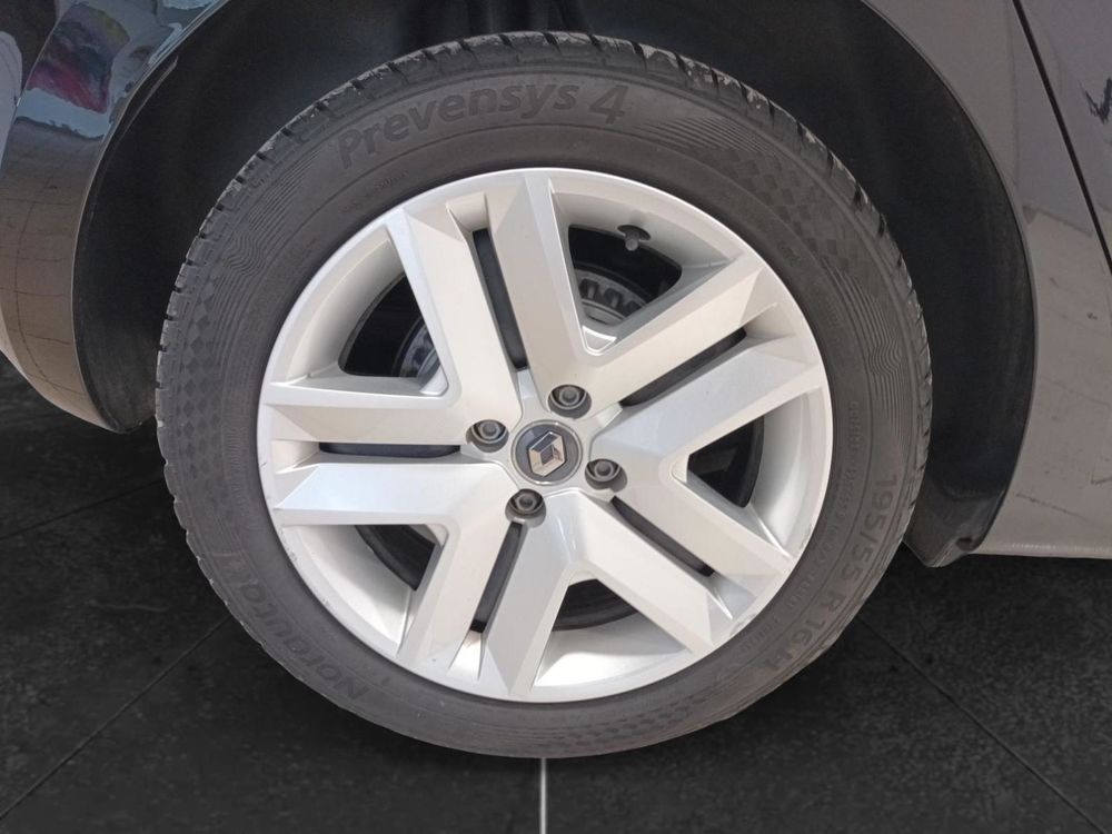 Clio V Clio Blue dCi 100 - 21N Business 2023 occasion 08000 Charleville-M&eacute;zi&egrave;res