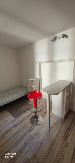  Appartement à louer 1 pièce 17 m²