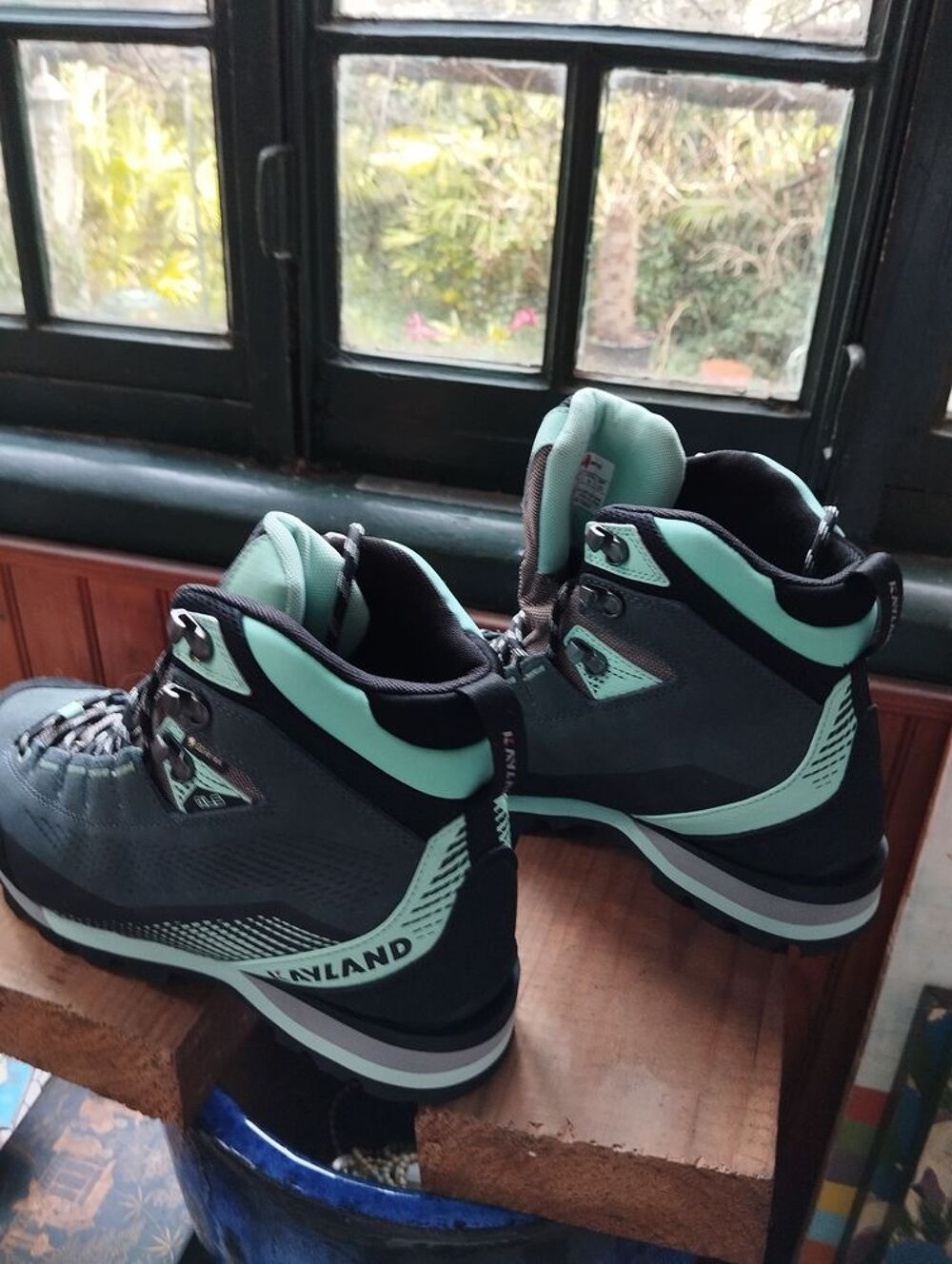 Chaussures randonn&eacute;e Chaussures