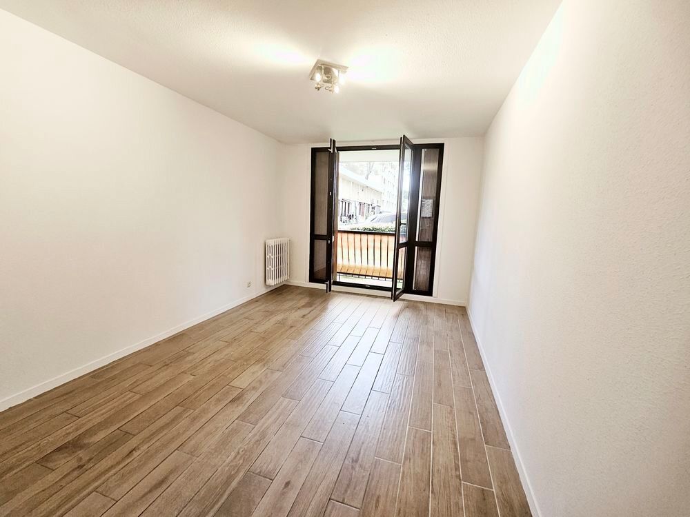 Location Appartement LE CANNET ROCHEVILLE 3P 51 M2 PARKING ET CAVE Le cannet