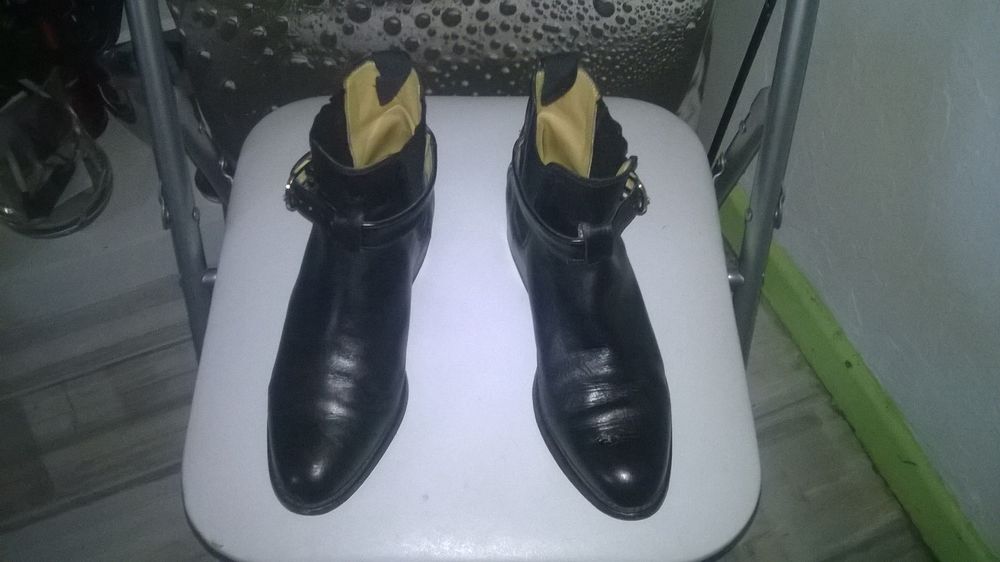 BOTTINES CHELSEA 
SEBAGO EN CUIR POUR FEMME 
Chaussures