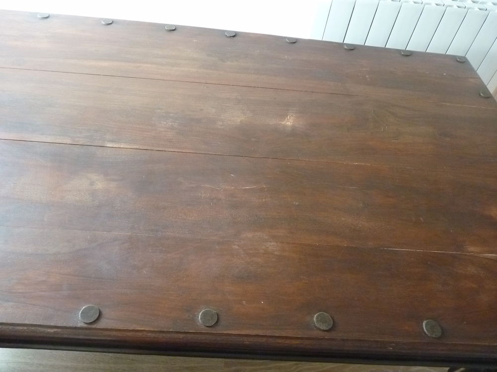 Belle table salle &agrave; manger gothique bois Meubles