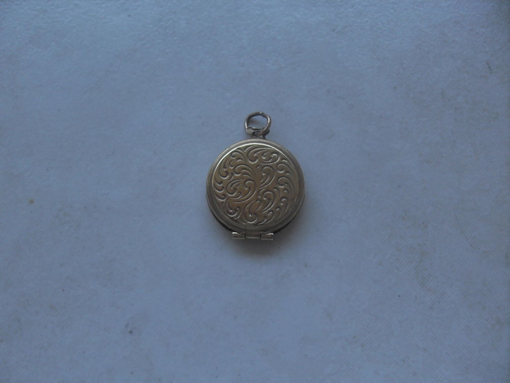 fine cassolette ancienne 