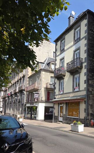  Immeuble à vendre 187 m² Mont-dore