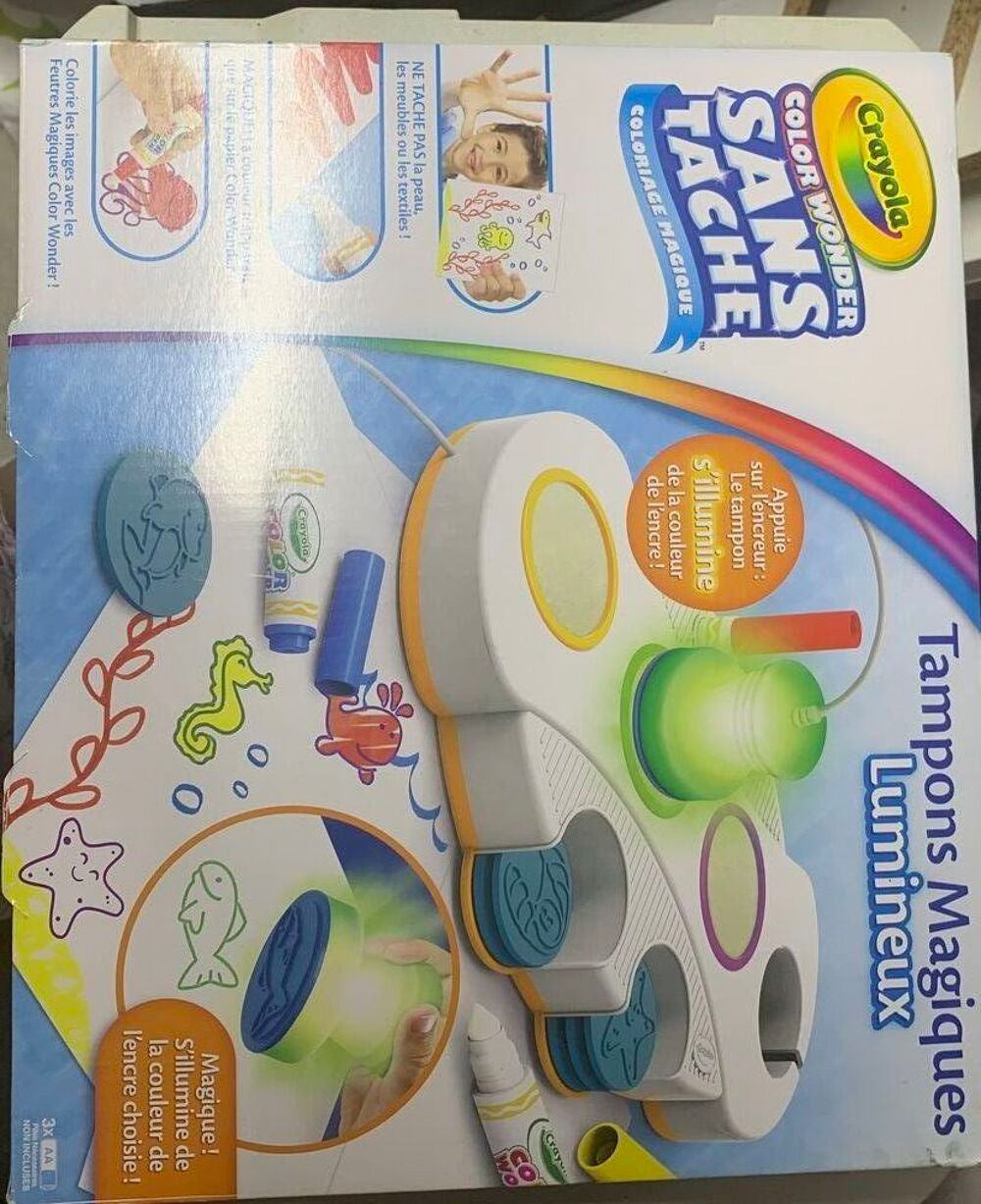 Je 2 jeux pour enfants . Puériculture