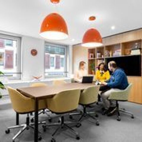   Un bureau au design remarquable pour 4 personnes à Paris, Spaces Etoile  