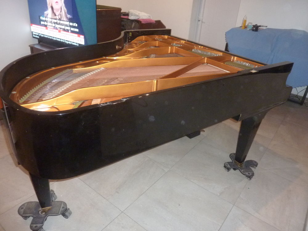 magnifique piano demi queue C.Beschtein B 203 de 1980 Instruments de musique