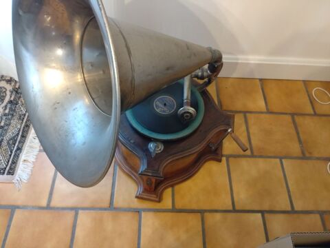 Phonographe apga 400 Château-l'Évêque (24)