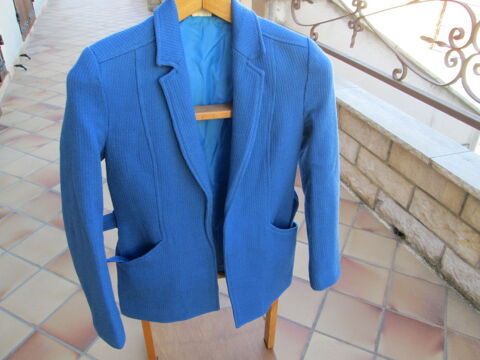 Veste bleue Taille 38 25 Bourgoin-Jallieu (38)