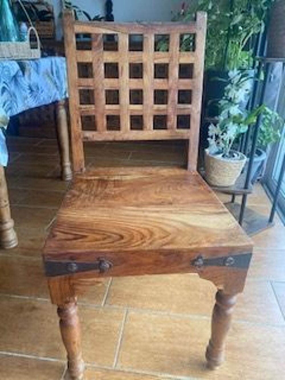 ENSEMBLE SALLE A MANGER TABLE + CHAISES Meubles