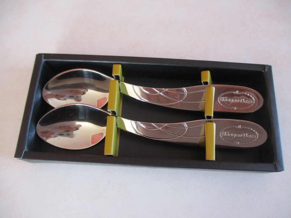 "Coffret Collection 2014 neufs" 2 cuill&egrave;res " HAAGEN DAZ " Electroménager
